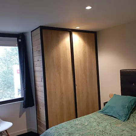 Maison Chaleureuse Entre Terre Et Mer. *